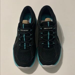 Sketcher sneakers size 6 women’s